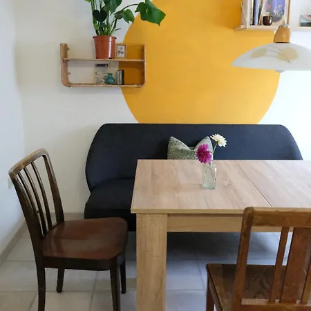 Апартаменты Riverside Flat *